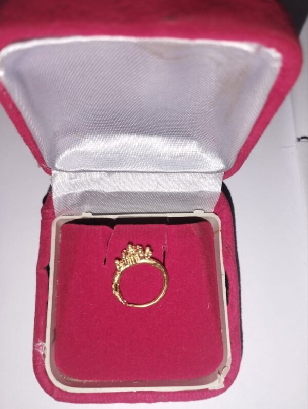 24ct. Hallmark gold Makri.