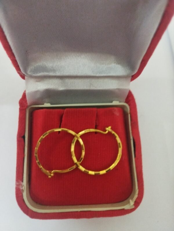 22ct Hallmark gold karnis ring.